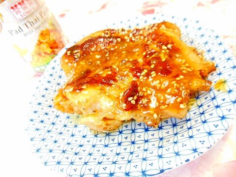 パッタイペーストde❤甘くスパイシーなチキンソテー